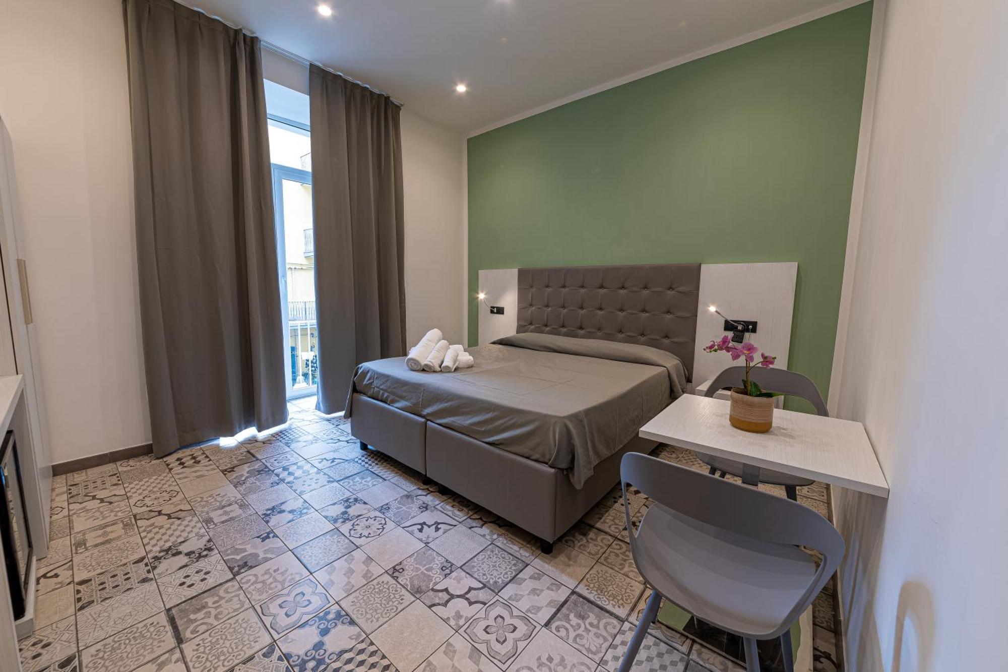 Residenza San Lorenzo Bed & Breakfast Naples
